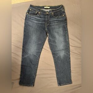 Levi’s Boyfriend Jeans size 29 EUC 27” inseam (25” if rolled up)
